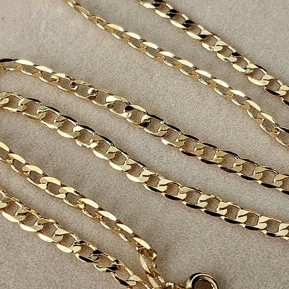 Beautiful Gold Cross Pendant with 22" Gold Cuban Link Chain Set - Picture 6 of 7